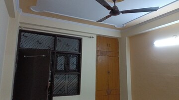 Room in 1 BHK Builder Floor at Vaishali Sector 5 – for Rent