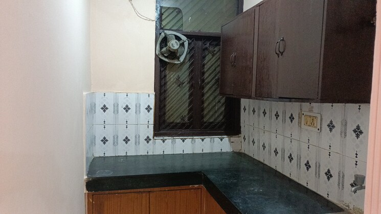 Kitchen, vaishali sector 5 1 Bedroom 555 Sq.Ft. Builder Floor In Vaishali Sector 5 Ghaziabad 9651547