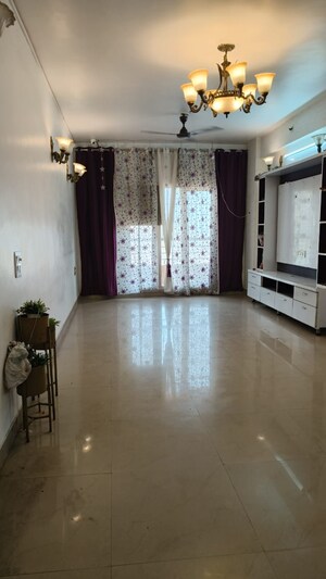 Room in 2.5 BHK Apartment at RPS Savana, Sector 88 – for Rent
