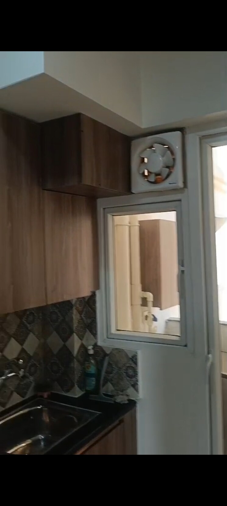 Bathroom, signature-global-proxima 2.5 Bedroom 750 Sq.Ft. Apartment In Sector 89 Gurgaon 9651651