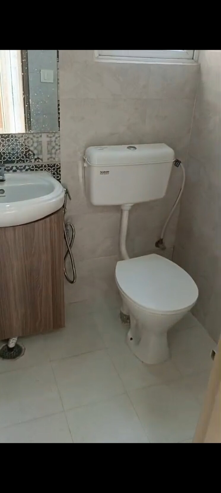 Bathroom, signature-global-proxima 2.5 Bedroom 750 Sq.Ft. Apartment In Sector 89 Gurgaon 9651651