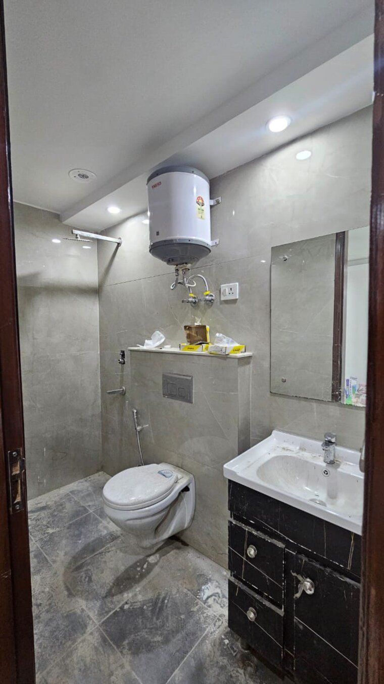 Bathroom, saket 2 Bedroom 850 Sq.Ft. Builder Floor In Saket Delhi 9651637