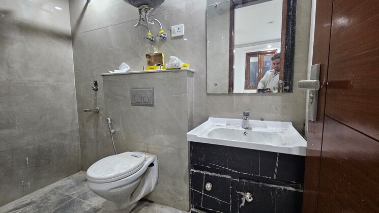 Bathroom, saket 2 Bedroom 850 Sq.Ft. Builder Floor In Saket Delhi 9651637