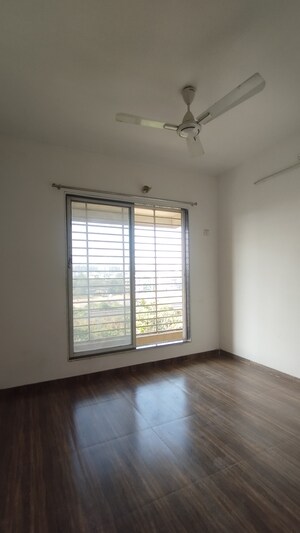 Room in 2 BHK Apartment at Ulwe Sector 9 – for Rent