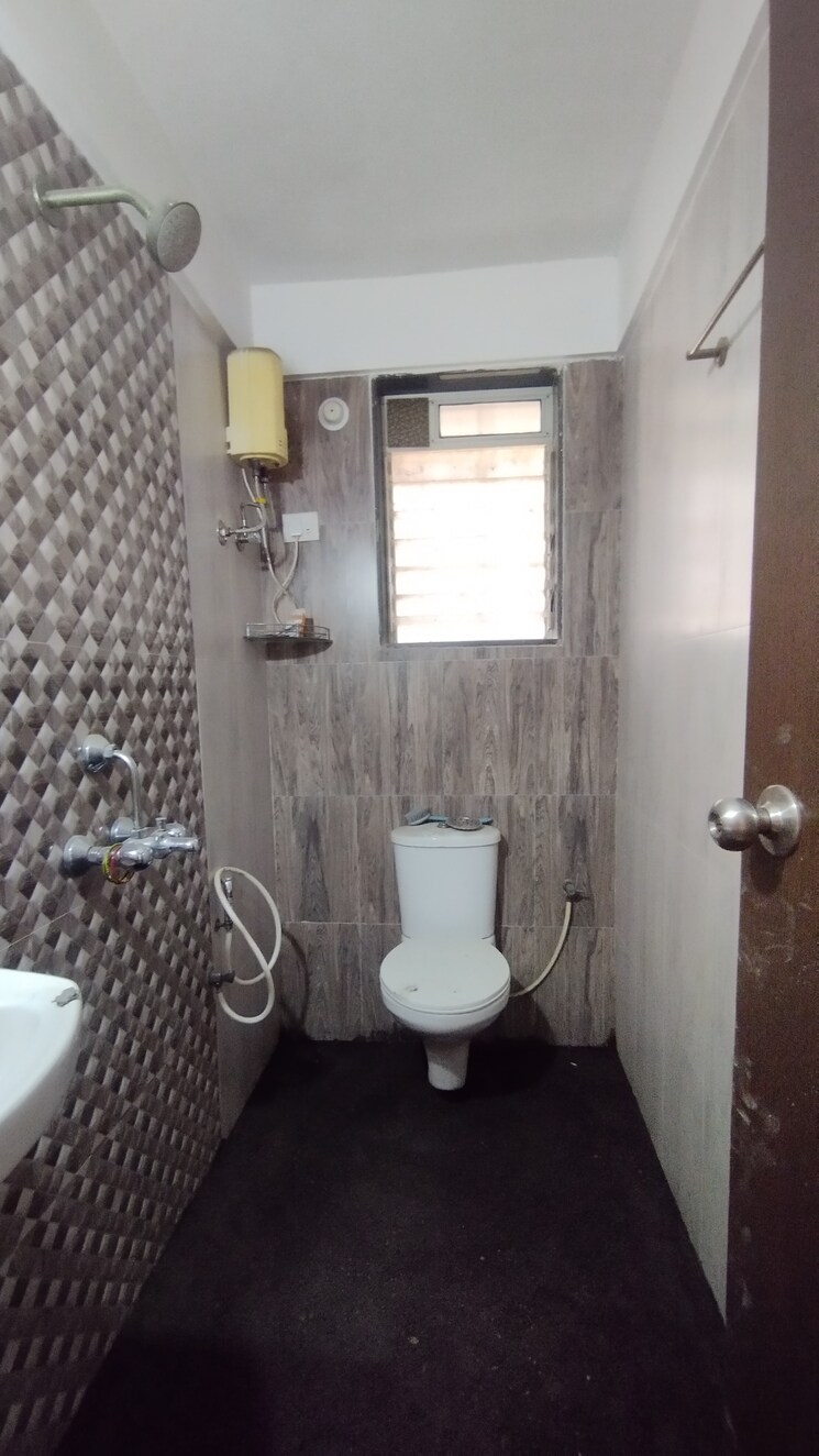 Bathroom, ulwe sector 9 2 Bedroom 1175 Sq.Ft. Apartment In Ulwe Sector 9 Navi Mumbai 9651717