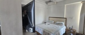 Master Bedroom in 3 BHK Apartment at KM Mid Summer CHS, Santacruz West – for Rent
