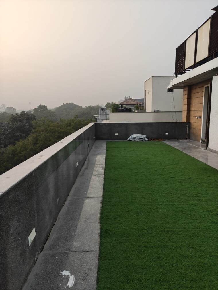 Balcony, vasant vihar 3 Bedroom 2700 Sq.Ft. Builder Floor In Vasant Vihar Delhi 9651686