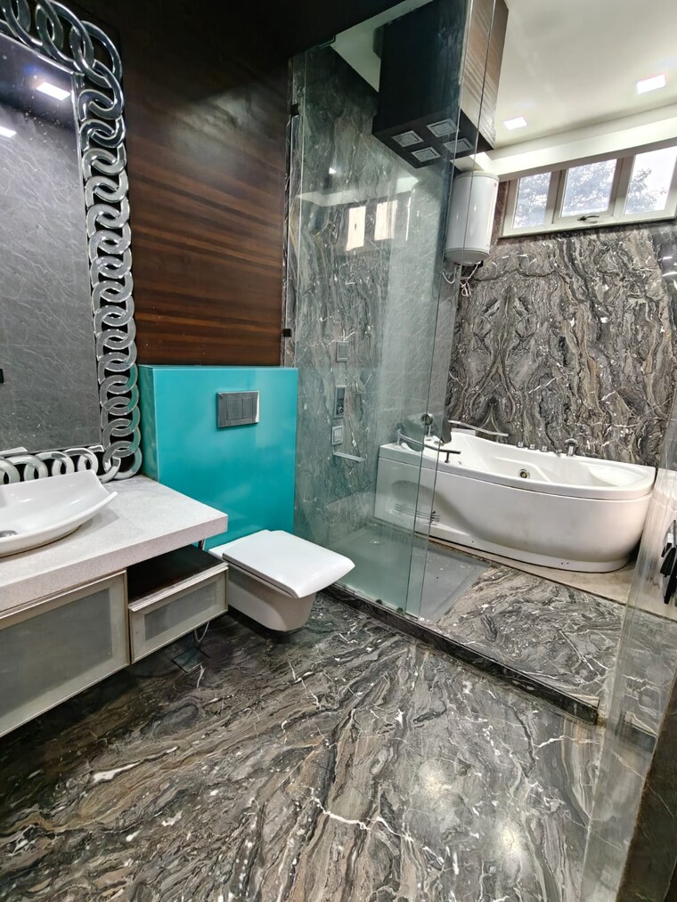 Bathroom, vasant vihar 3 Bedroom 2700 Sq.Ft. Builder Floor In Vasant Vihar Delhi 9651686