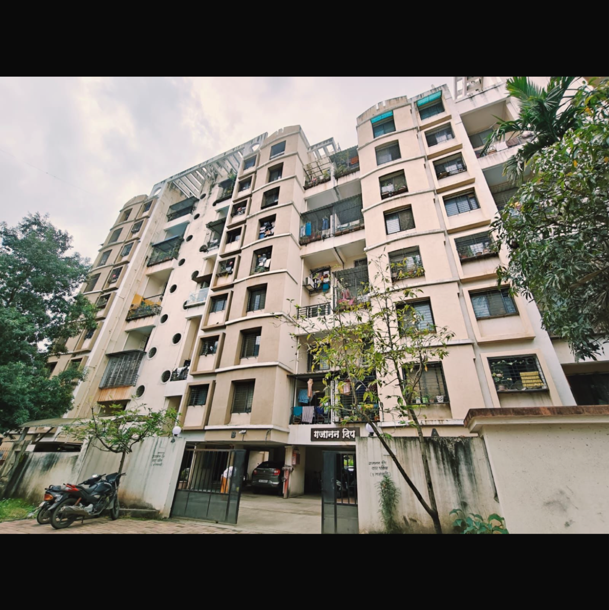 2 BHK + Extra Room Apartment For Sale in Gajanan Deep