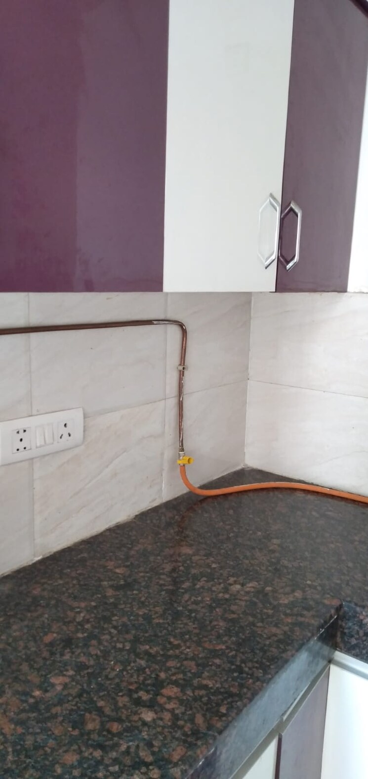 Bathroom, ajnara-le-garden 2 Bedroom 900 Sq.Ft. Apartment In Sector 16b Greater Noida Greater Noida 9651789