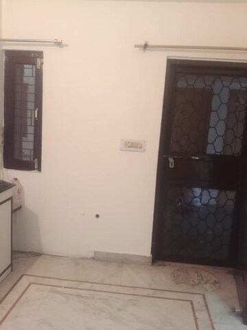 Room in 2 BHK Apartment at Purana Haidarabad – for Sale