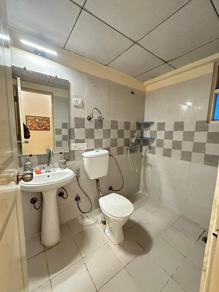 Attached Bathroom, antriksh-golf-view 3 Bedroom 1480 Sq.Ft. Apartment In Sector 78 Noida 9651609