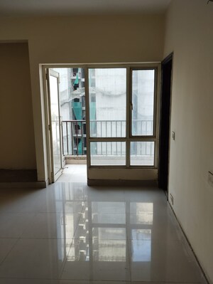 Room in 2 BHK Apartment at Panchsheel Greens II, Sector 16 Greater Noida – for Sale