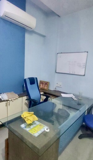  Office Space For Rent in Malad West