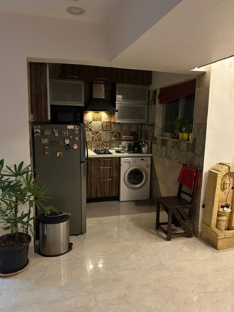 Living Room, bandra west 1 Bedroom 500 Sq.Ft. Apartment In Bandra West Mumbai 9651876