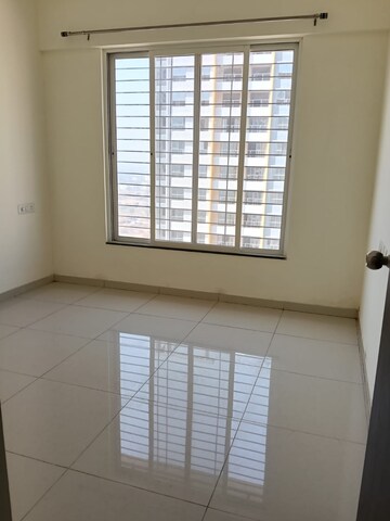 Room in 2 BHK Apartment at Kolte Patil Life Republic, Hinjewadi – for Rent