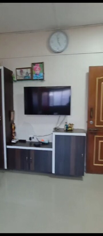 Room in 1 BHK Apartment at New Sai Niketan, Mazgaon – for Sale