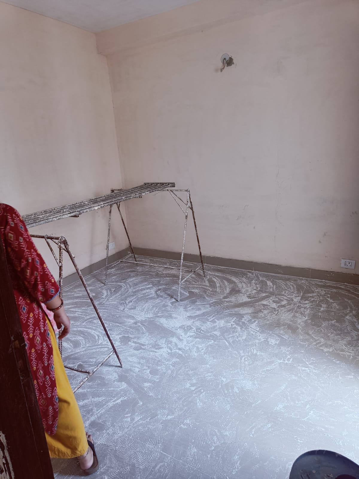 1 BHK + Extra Room Apartment For Sale in Amrapali Dream Valley