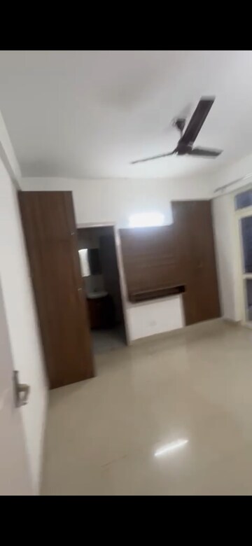 Room in 2 BHK Apartment at Bhawani Apartments, Suncity – for Rent