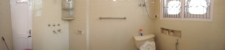 Bathroom, sector 17a 3 Bedroom 2500 Sq.Ft. Builder Floor In Sector 17a Gurgaon 9652306