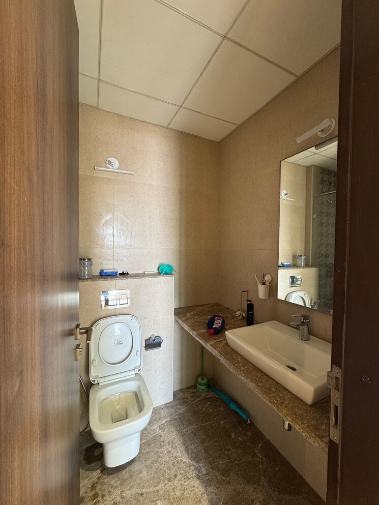 Bathroom, peninsula-salsette-27 2 Bedroom 760 Sq.Ft. Apartment In Byculla Mumbai 9652220
