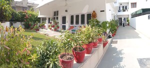 3 BHK Builder Floor – Garden View at Sector 17a - for Rent