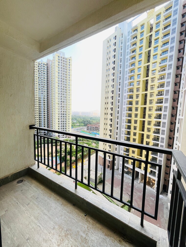 Balcony, runwal-gardens-phase-i 1 Bedroom 467 Sq.Ft. Apartment In Dombivli East Thane 9652254