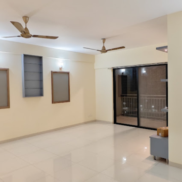 Room in 3 BHK Apartment at Pride Pegasus, Visthar – for Rent