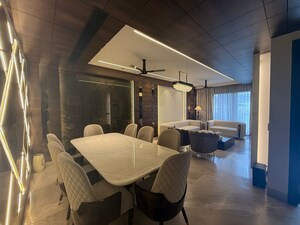 Team Area in 4 BHK Builder Floor at Dlf Phase I – for Sale