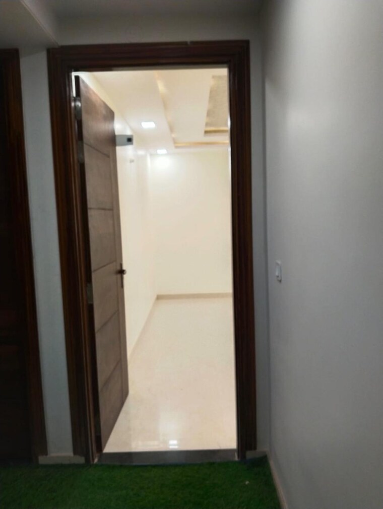 Room, bptp-amstoria 3 Bedroom 2780 Sq.Ft. Apartment In Sector 102 Gurgaon 8882863