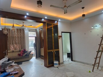 Living Room in 3 BHK Builder Floor at Ardee City, Sector 52 – for Rent
