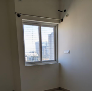 Room in 3 BHK Apartment at Vajram Newtown, Thanisandra Main Road – for Rent