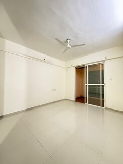 3 BHK + Extra Room Penthouse For Sale in Pristine Prolife 1
