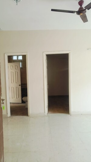 Room in 3 BHK Apartment at BPTP Park 81, Sector 81 – for Rent