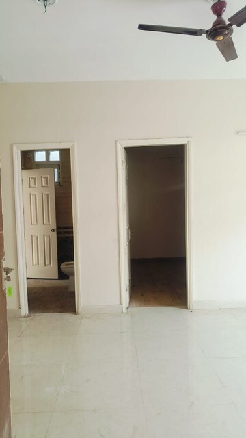 Room in 3 BHK Apartment at BPTP Park 81, Sector 81 – for Rent