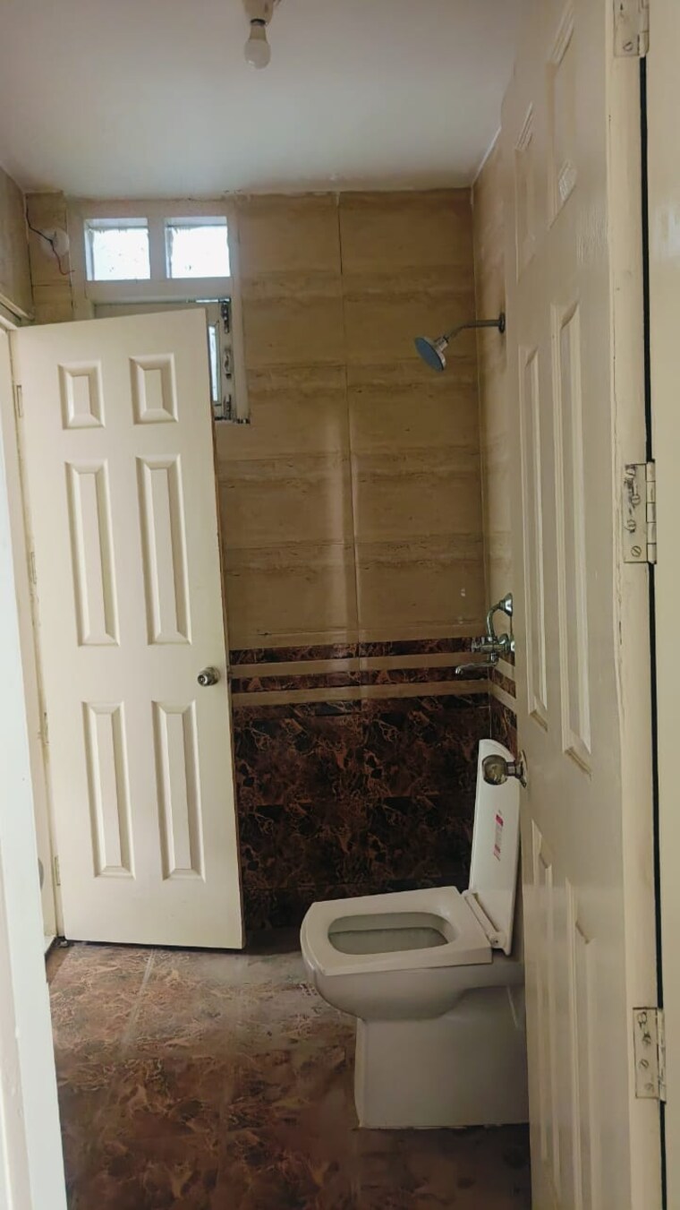 Bathroom, bptp-park-81 3 Bedroom 1882 Sq.Ft. Apartment In Sector 81 Faridabad 9652312