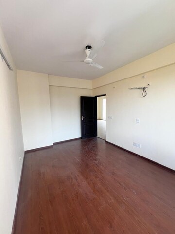 Room in 3.5 BHK Apartment at 3C Orris Greenopolis, Sector 89 – for Rent