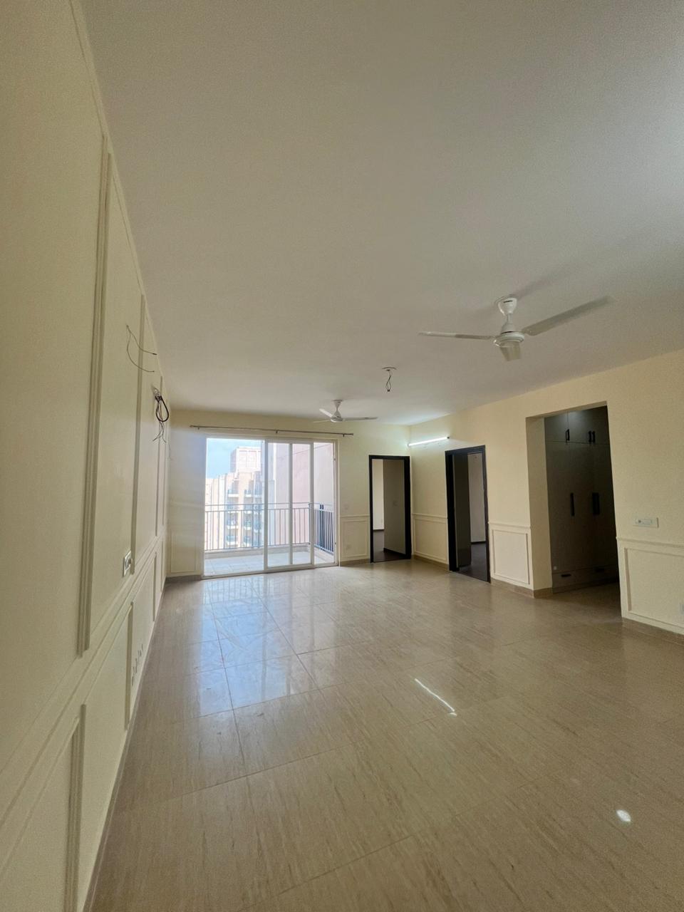 3.5 BHK + Servant Room 1910 Sq.Ft. Apartment in 3C Orris Greenopolis