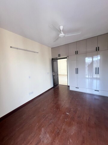 Room in 3.5 BHK Apartment at 3C Orris Greenopolis, Sector 89 – for Rent