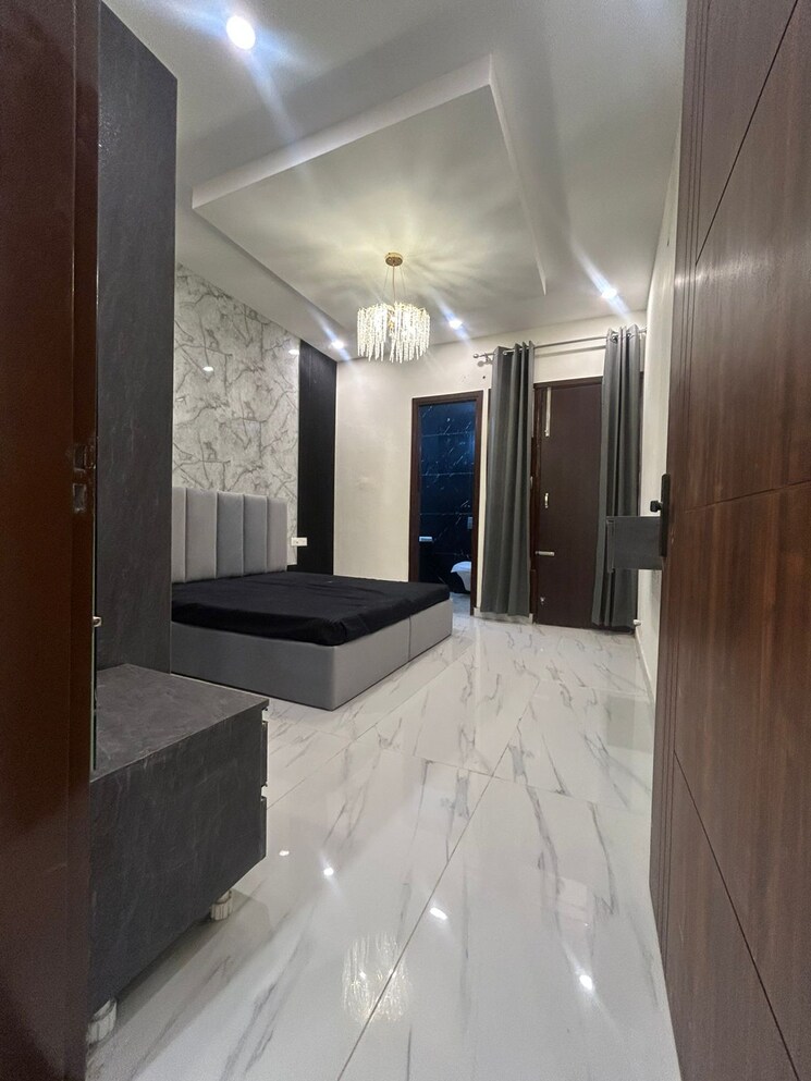 Bedroom, sushma-valencia 3 Bedroom 1801 Sq.Ft. Apartment In International Airport Road Zirakpur 9652529