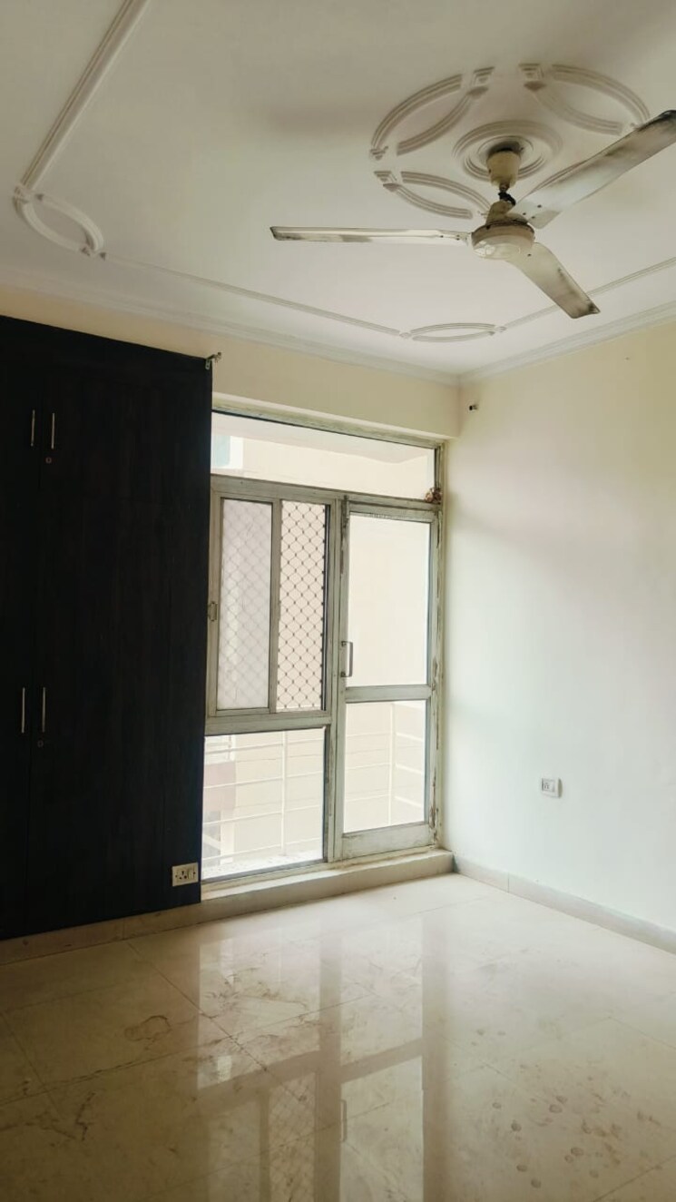 Room, puri-vip-floors 3 Bedroom 1248 Sq.Ft. Apartment In Sector 81 Faridabad 9652579
