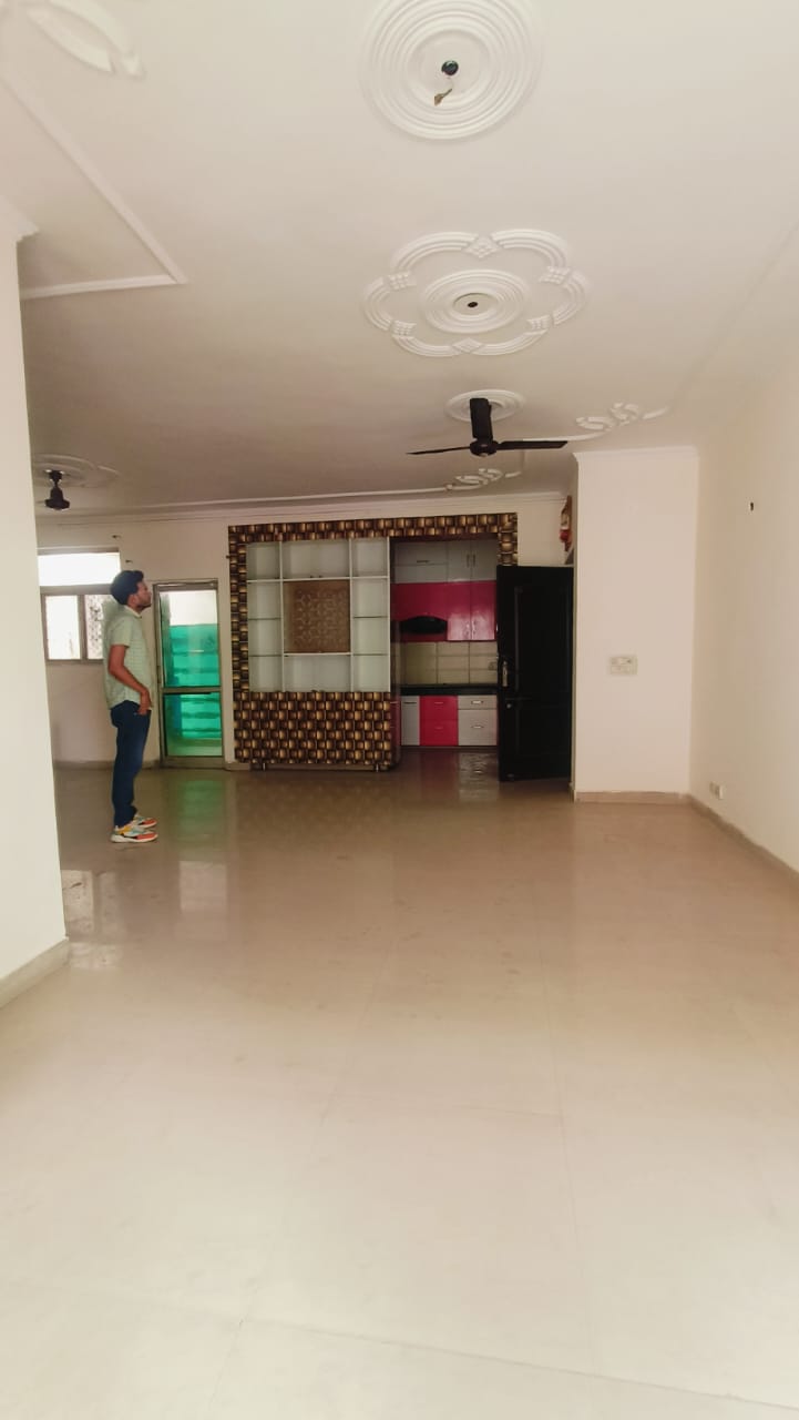 3 BHK Apartment For Rent in Puri Vip Floors