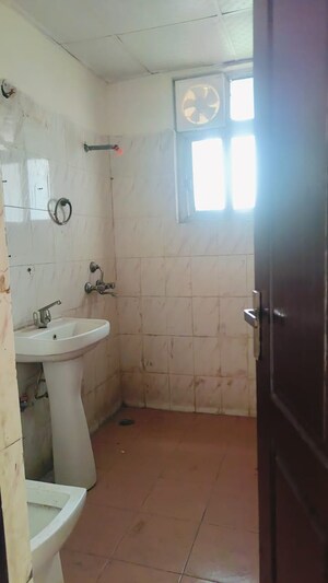 Bathroom in 3 BHK Apartment at Puri Vip Floors, Sector 81 – for Rent