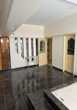 Room in 3 BHK Builder Floor at South City 1 – for Rent