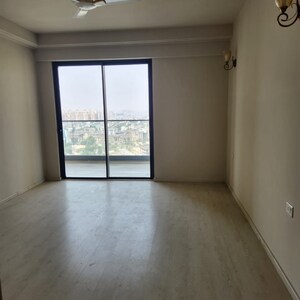 Room in 3 BHK Apartment at M3M Heights, Sector 65 – for Sale