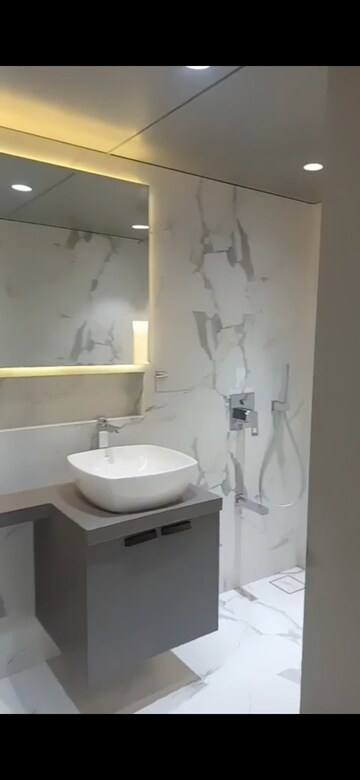 Bathroom in 3.5 BHK Apartment at Avbels Apartment, Pali Hill – for Rent