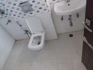 Bathroom in 3 BHK Apartment at LDA Parijaat Apartments, Faizabad Road – for Rent