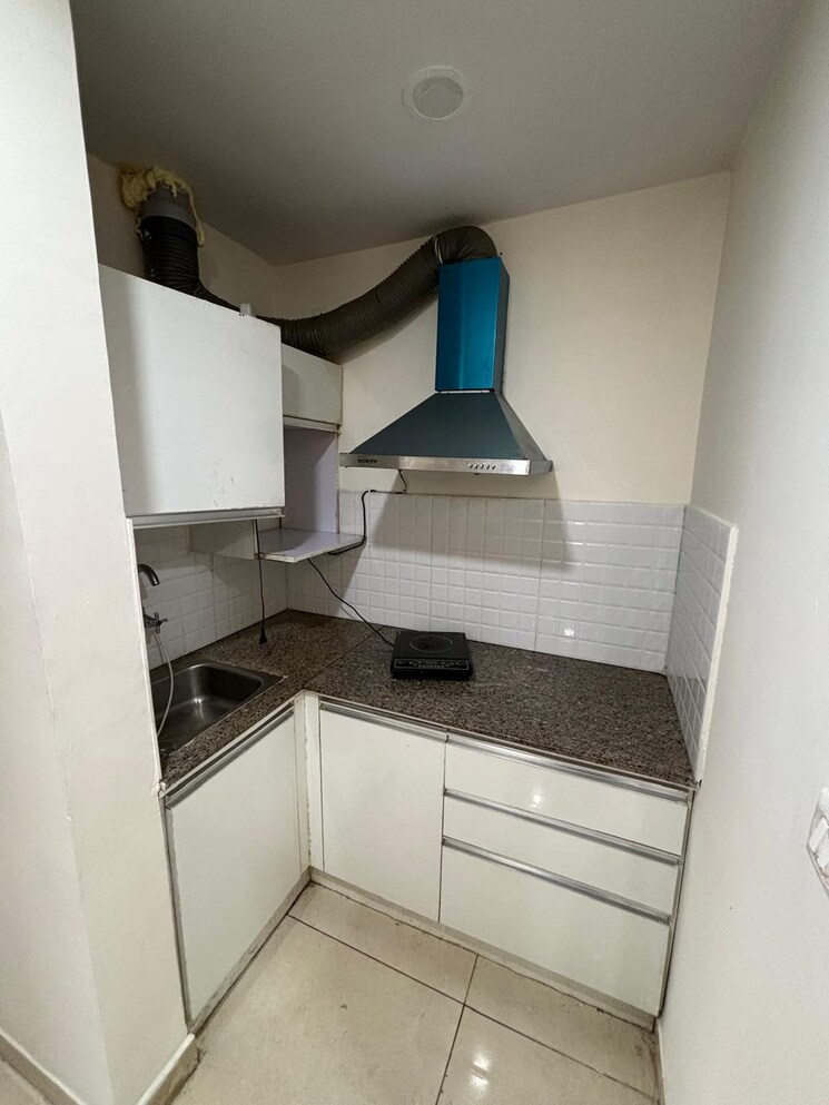 Kitchen, maya-garden-city 1 Bedroom 611 Sq.Ft. Apartment In Lohgarh Zirakpur 9652654