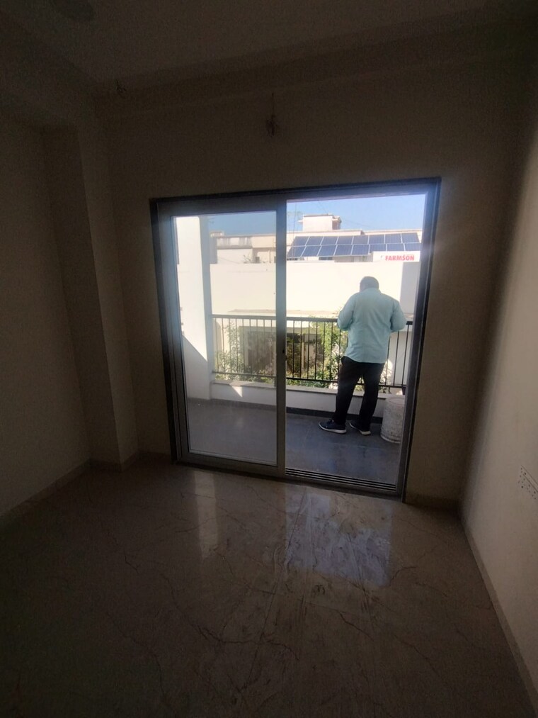 Room, shivaji nagar 3 Bedroom 1550 Sq.Ft. Apartment In Shivaji Nagar Nagpur 9652929