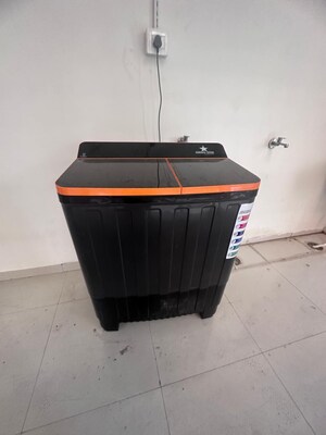 Room in 2 BHK Apartment at Vip Road – for Rent